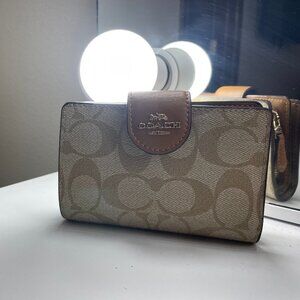 Small Beige Coach Wallet